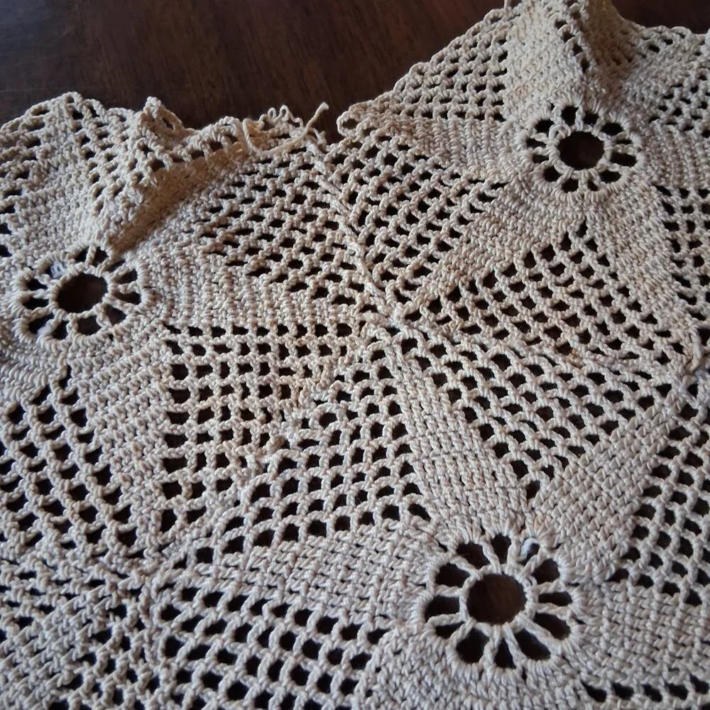 Hand Crocheted Ivory Table Runner • Beige Star Motif • Silk Thread Lace • 64